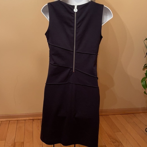 Dress With Zipper Accent Size 2 - Picture 6 of 11
